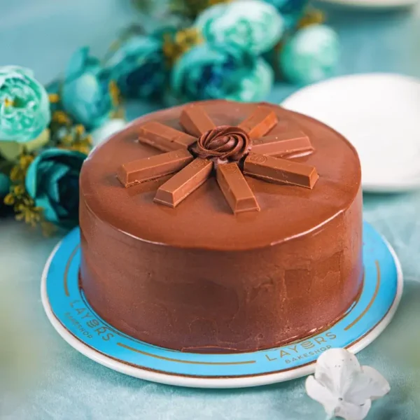 Kit Kat Cake